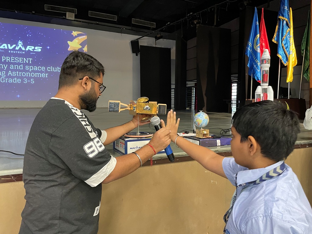 primary-wing-astronomy-session-2025-or77qb-rFJ3GQ
