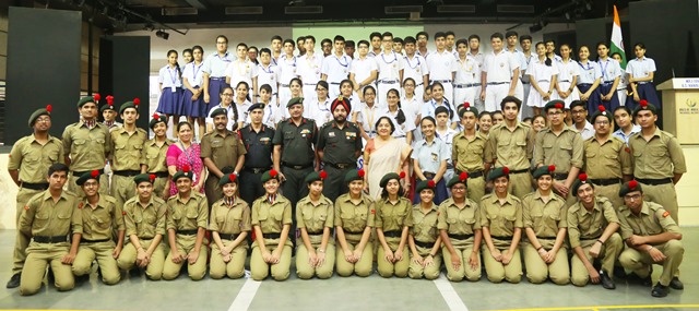 Additional Director General NCC felicitates  the NCC cadets of Blue Bells Model School, Gurugram