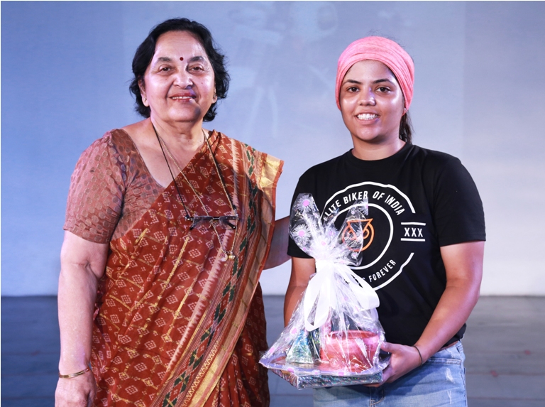 Blue Bells Model Schools Honours Riya Yadav.