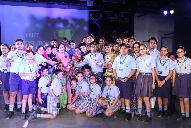 Cybermania 2015-Enter the future zone